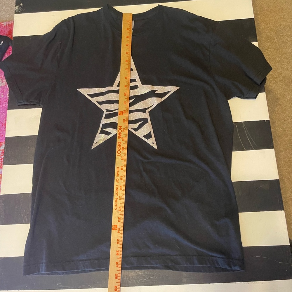 Graphic tee - Picture 5 of 6